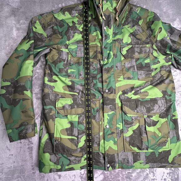 TheNorthFace Green Camo Snap Button Placket DryVent Mountain Parka Windbreaker L - Picture 8 of 8